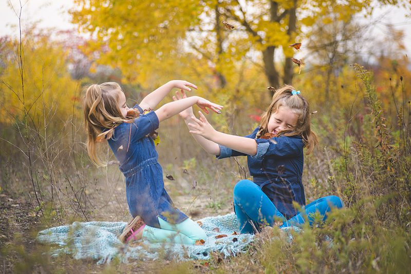 fall children photo session - sister love - gibson hills, alliston, ON